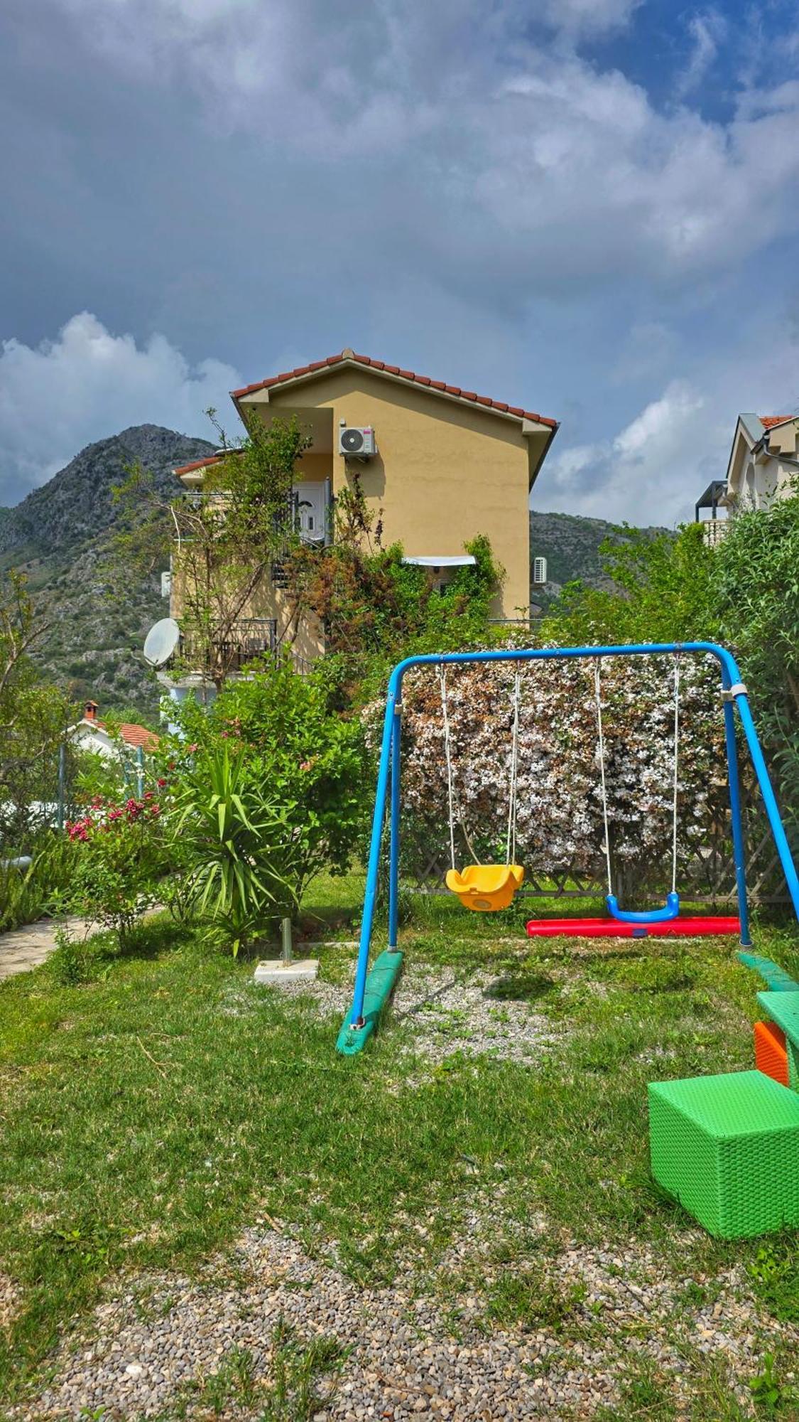 Apartment Mint&Rose Risan Exterior photo
